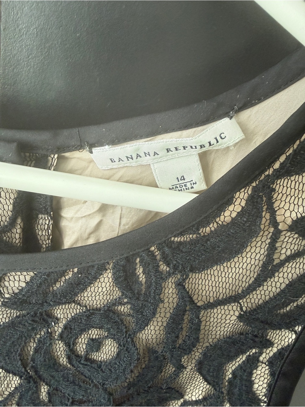 Banana Republic Black Lace Camisole with Nude Lining - Picture 4 of 6